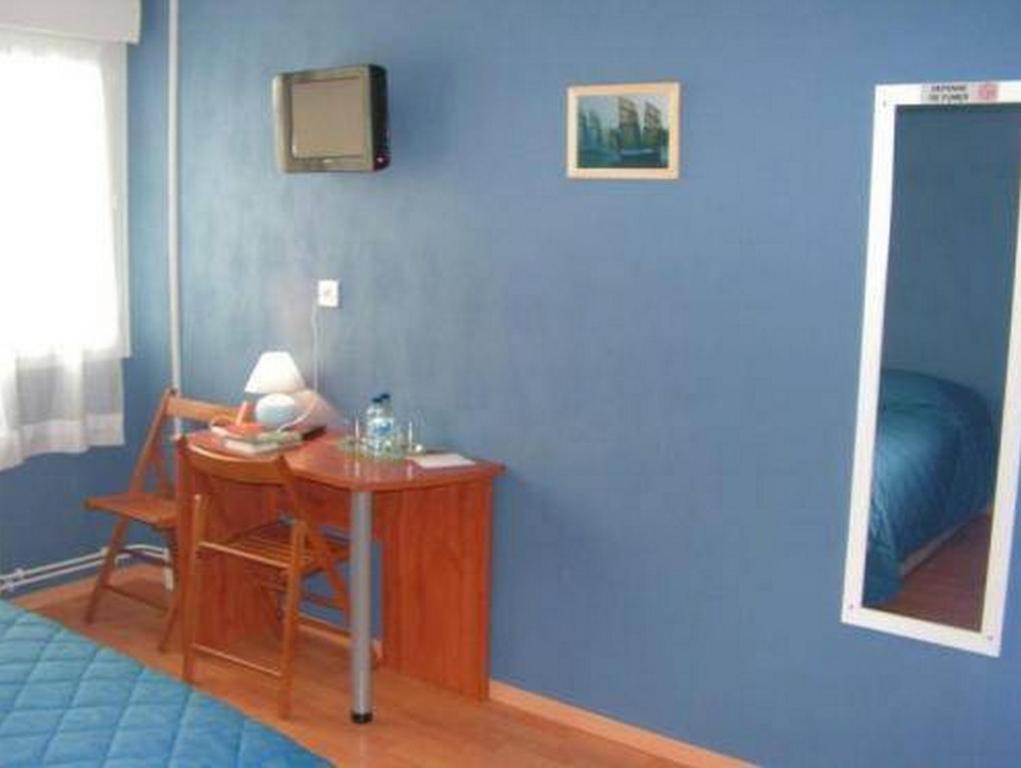 Au P'Tit Quinquin Hotel Le Val-Saint-Père Habitación foto